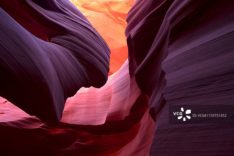 色彩绚丽的下羚羊峡谷风光图片素材