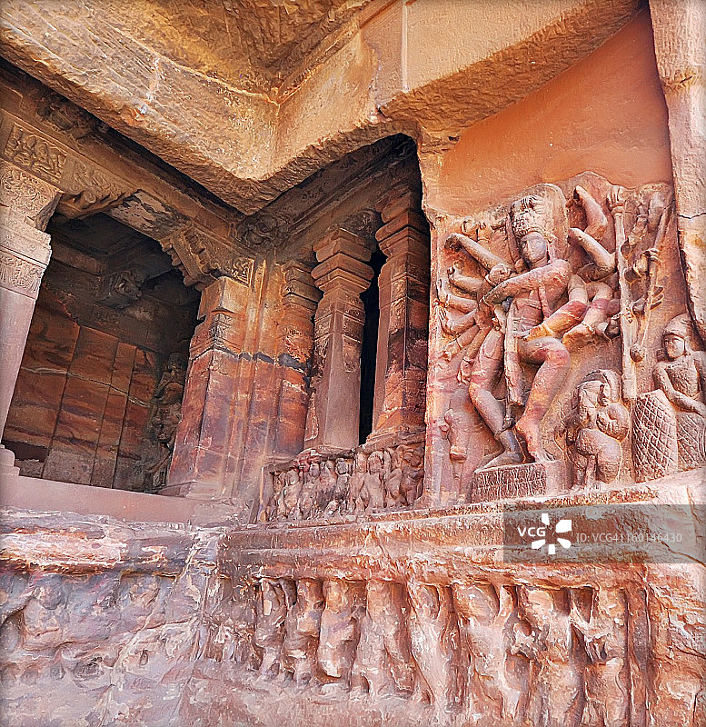 巴达米杜尔迦女神雕塑图片素材