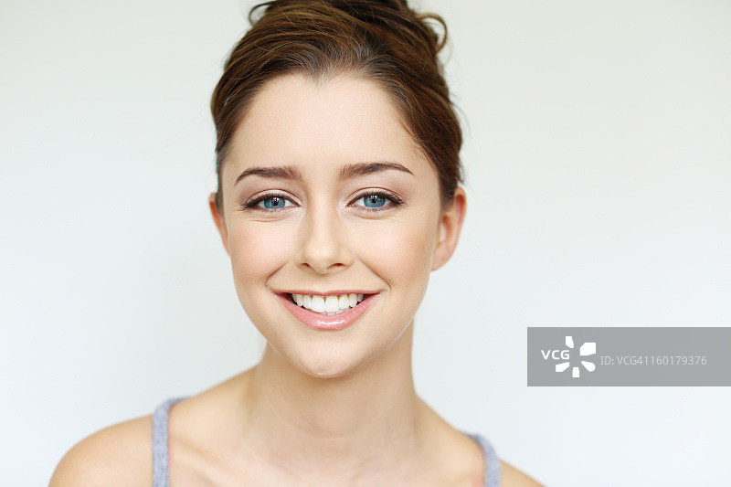 微笑的女人图片素材