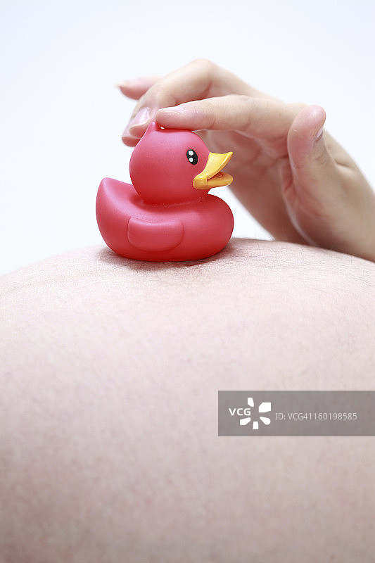 孕妇肚子的特写图片素材