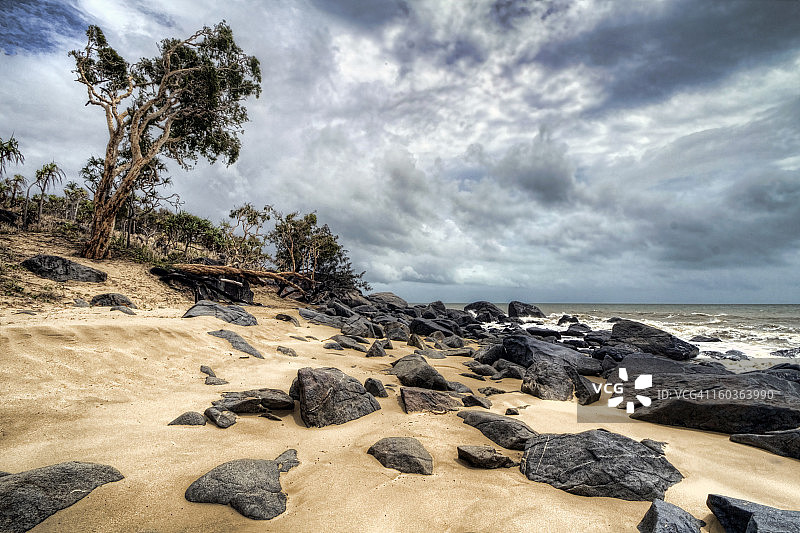 崎岖的海岸图片素材