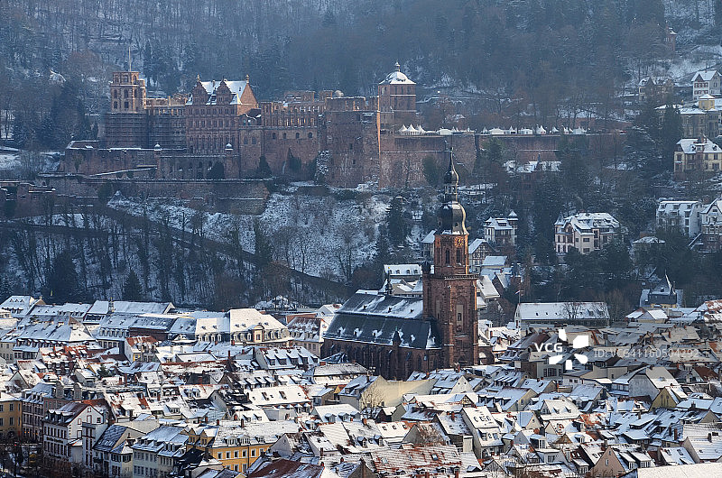冬季老城区的屋顶图片素材