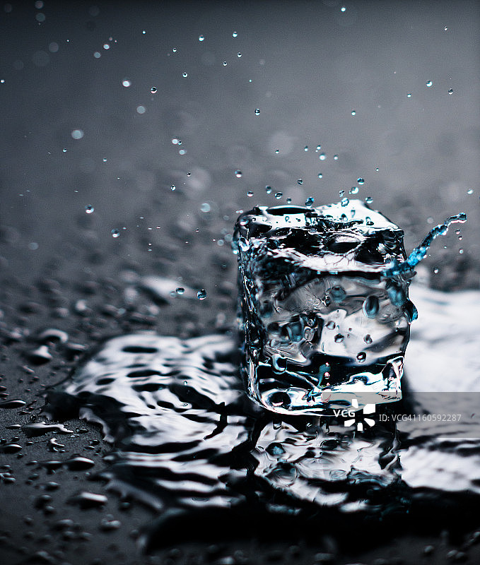 冰面流水景观图片素材