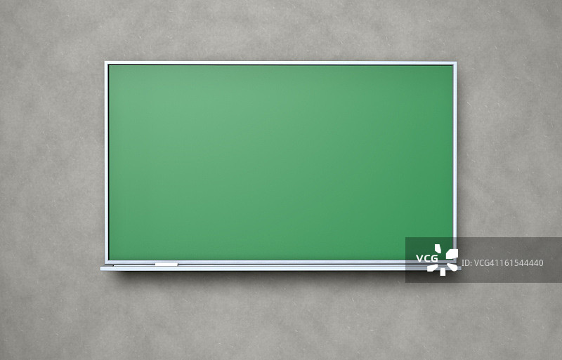 混凝土墙上的粉笔空白黑板图片素材