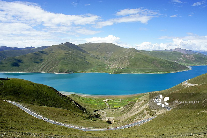 羊卓雍错湖图片素材