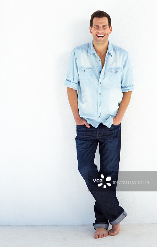 他天性随和图片素材