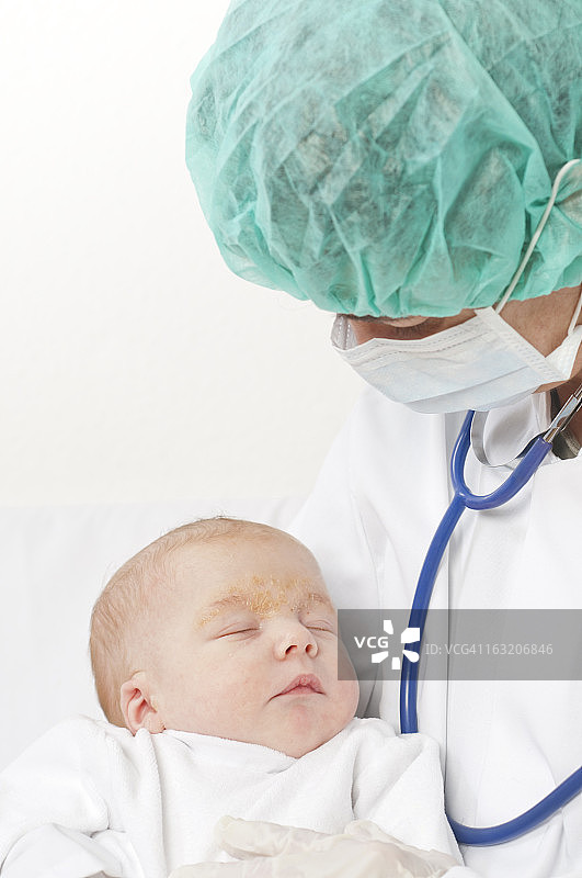 患有脂溢性皮炎的婴儿图片素材