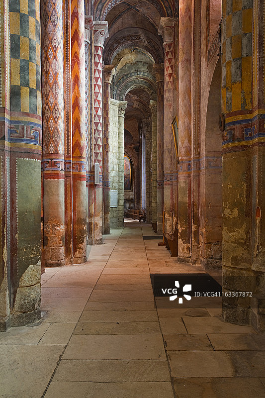 圣母大教堂的彩绘内景图片素材