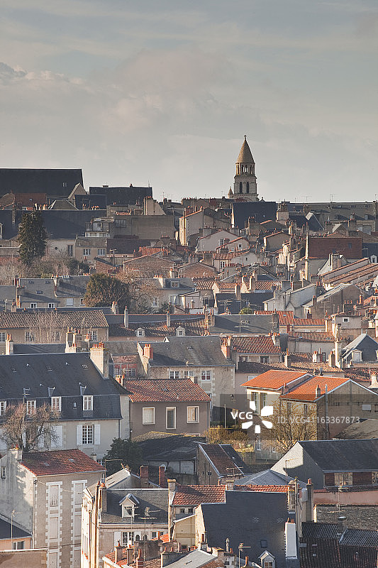 俯瞰普瓦捷的屋顶图片素材