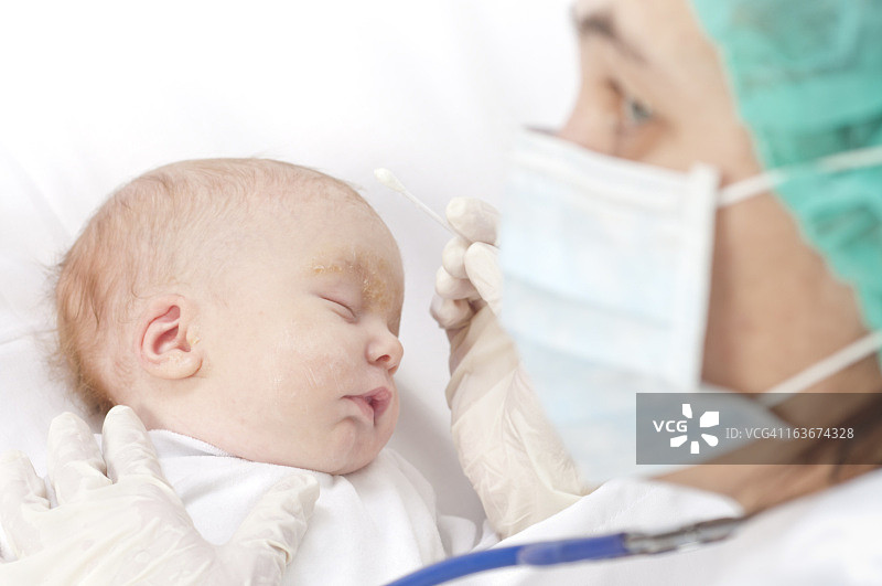 看医生宝宝图片素材