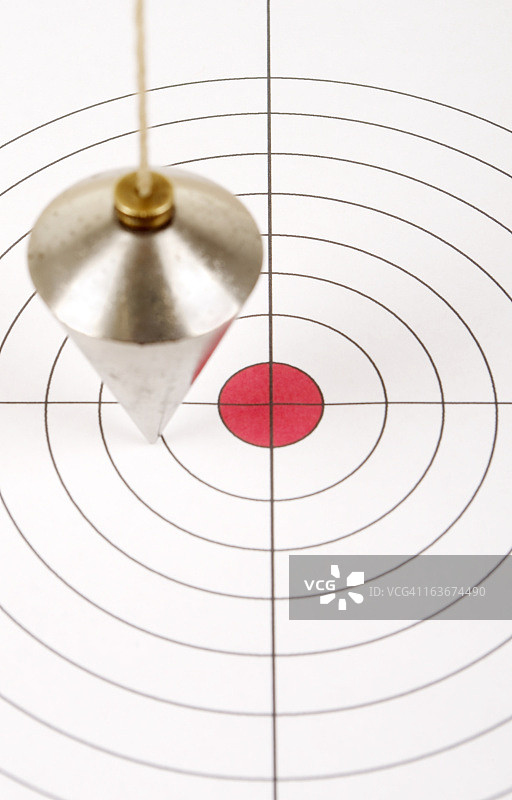 目标上的铅垂线图片素材