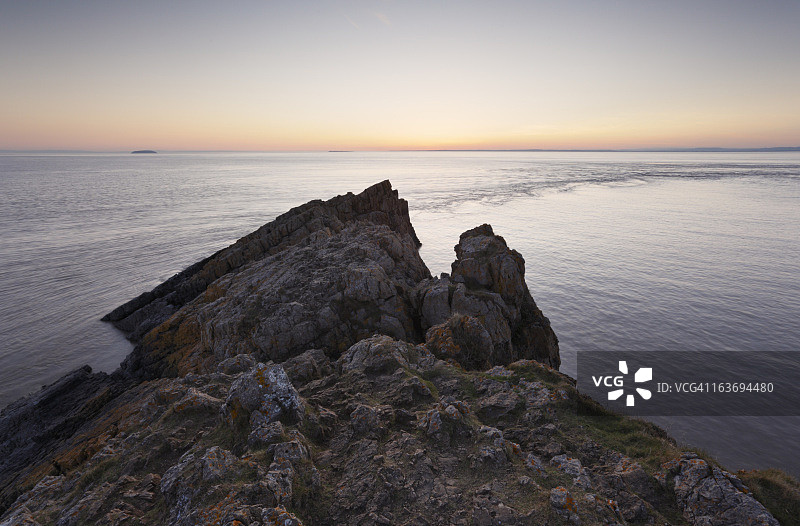 黄昏时的海岬图片素材