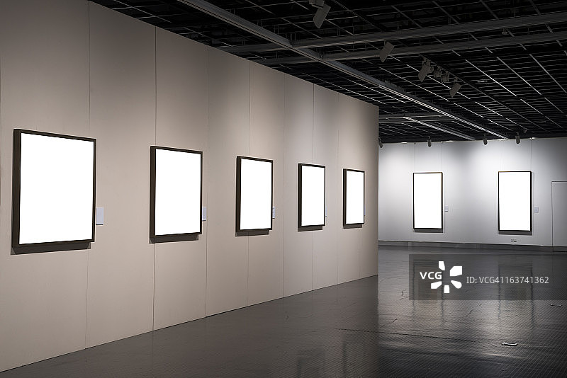 博物馆内的空白表格图片素材