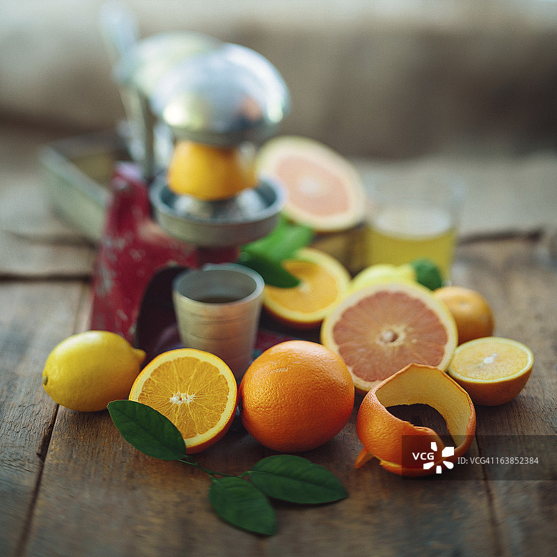 柑橘和榨汁器图片素材