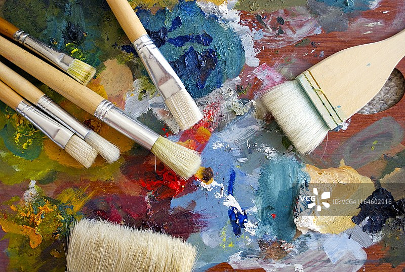 调色板和画笔背景图片素材