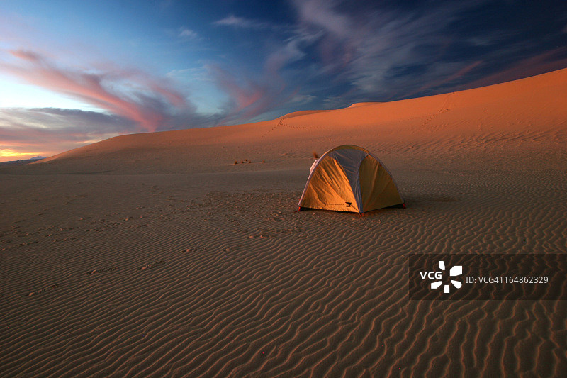 黄昏沙丘图片素材