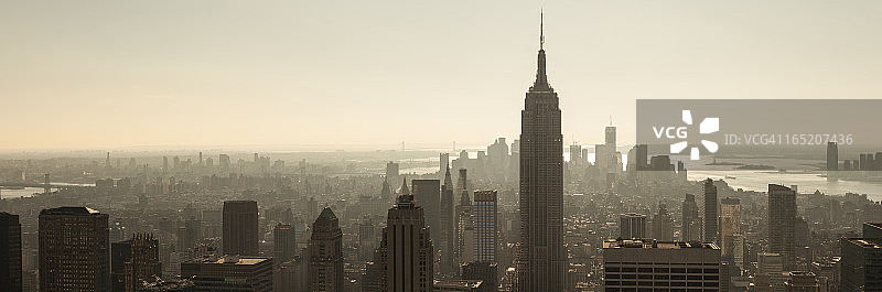 帝国大厦和曼哈顿天际线风光图片素材