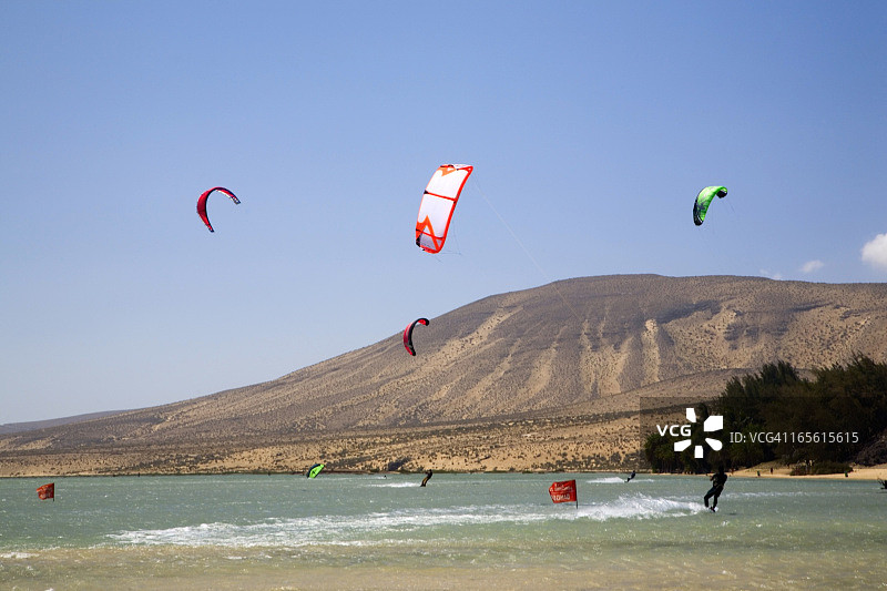 富埃特文图拉岛索塔文托海滩风筝冲浪图片素材