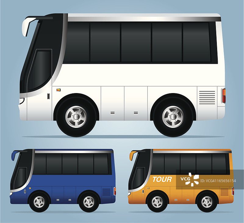 三辆不同颜色的旅游巴士，一辆较大的白色巴士图片素材