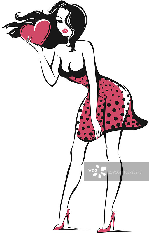 拿着红心的女孩图片素材