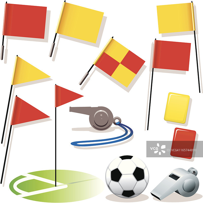 足球旗帜、哨子和球图片素材