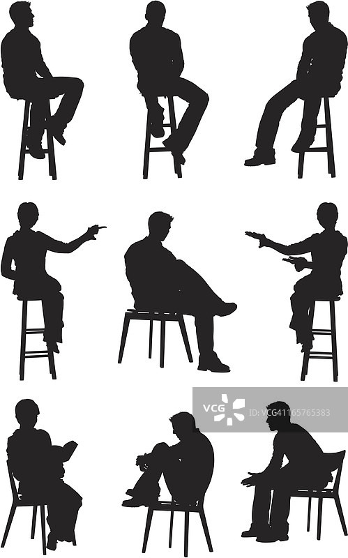 人们坐在椅子和凳子上图片素材