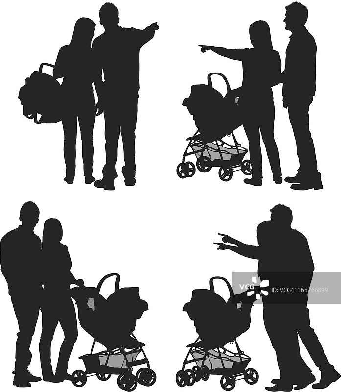 妈妈和爸爸用婴儿车推着宝宝图片素材