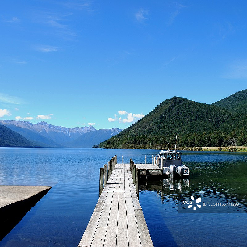 新西兰尼尔森湖国家公园罗托罗阿湖图片素材