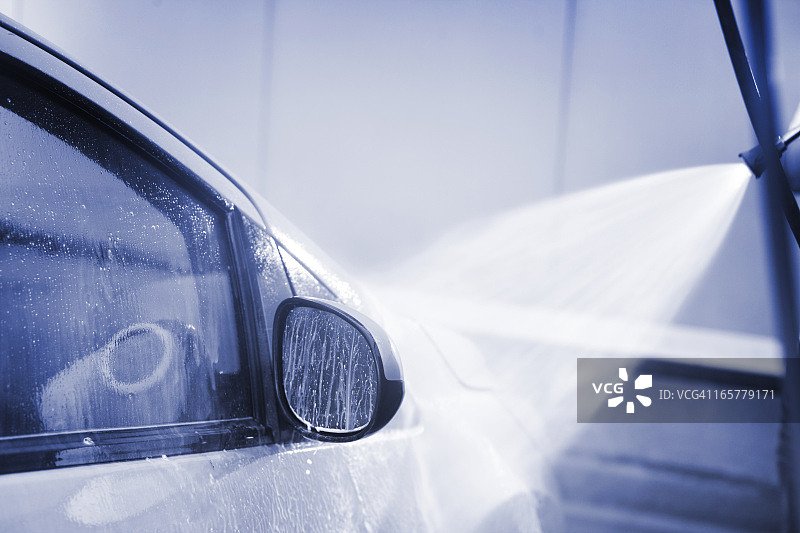 高压清洗机洗车图片素材