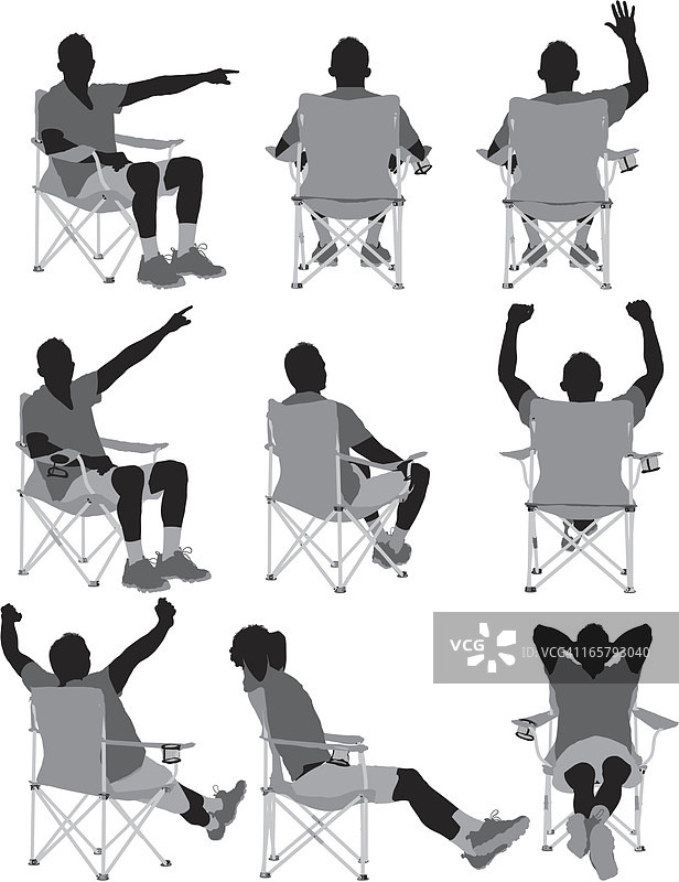 坐在折叠椅上的男人图片素材