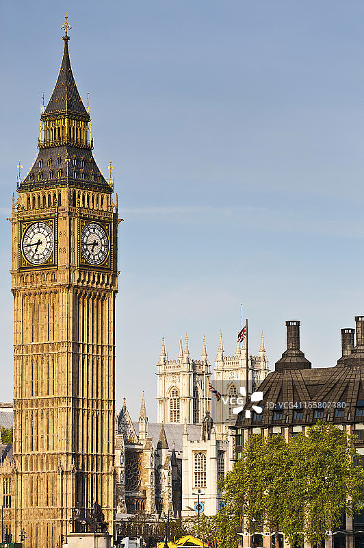 伦敦大本钟威斯敏斯特教堂米字旗英国图片素材
