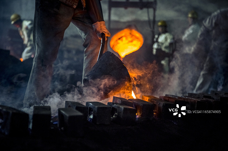 冶金厂的高炉图片素材