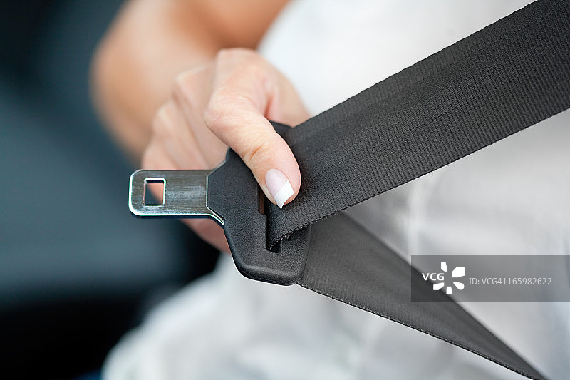 手拉安全带图片素材