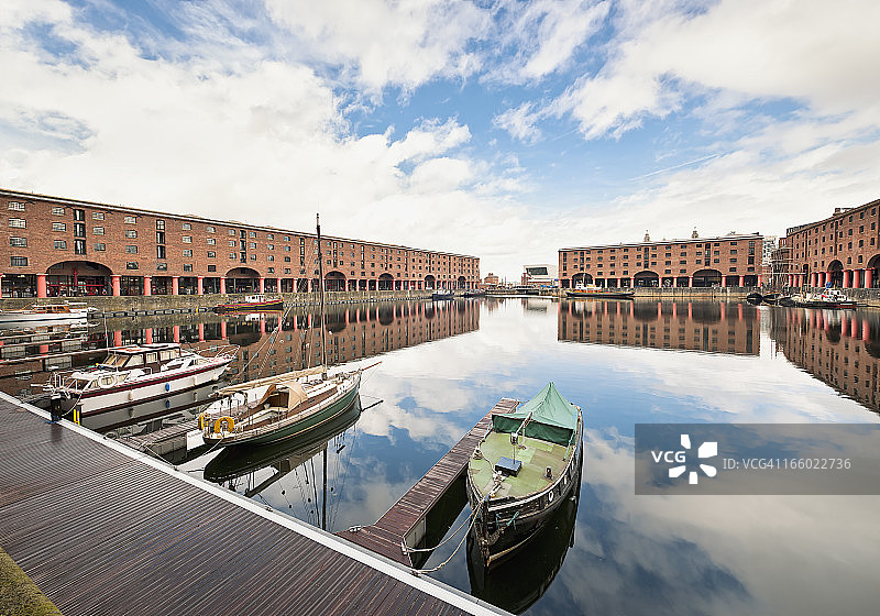 阿尔伯特码头倒影图片素材