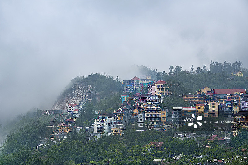 沙巴市的清晨薄雾图片素材
