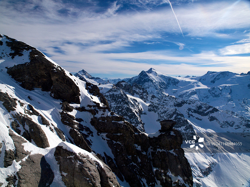 铁力士雪山顶部图片素材