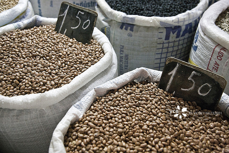 巴西巴伊亚州萨尔瓦多咖啡豆麻袋图片素材