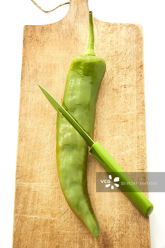 砧板上的阿纳海姆辣椒图片素材