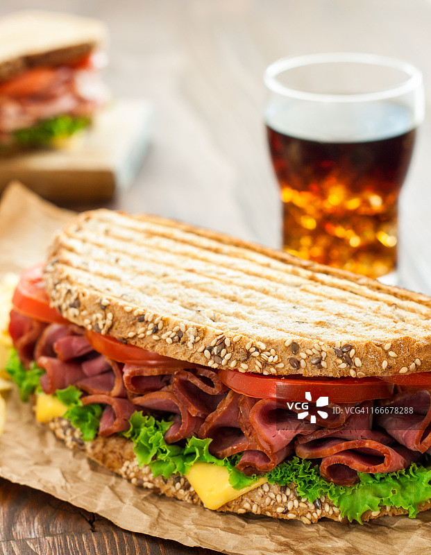 火腿奶酪三明治图片素材
