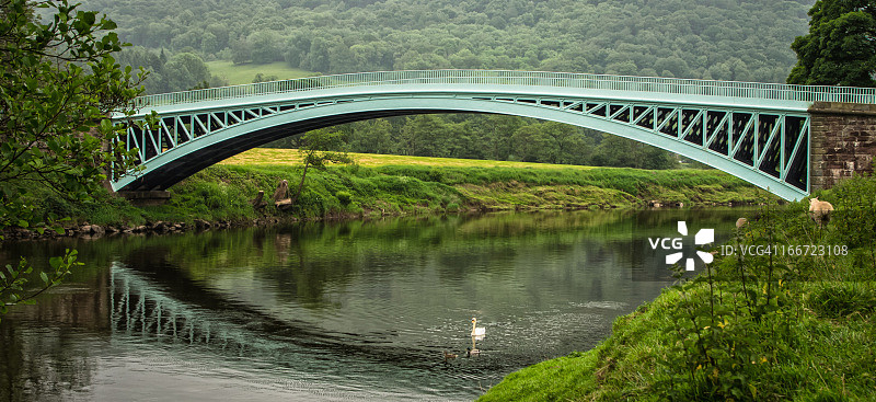 怀伊河上的比格斯维尔桥图片素材