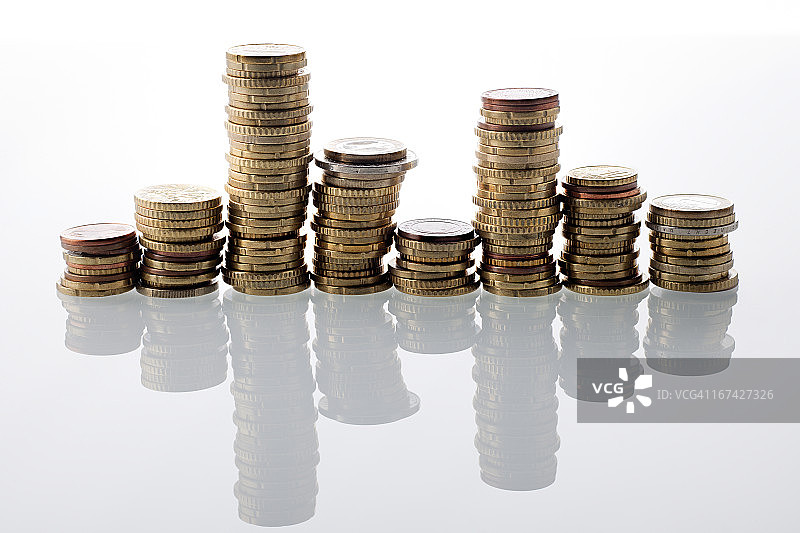 由欧盟硬币制成的条形图图片素材