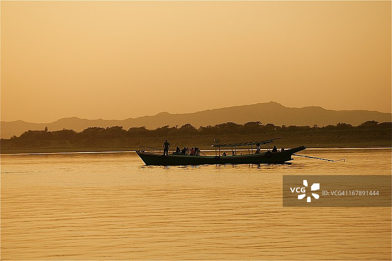 日落时缓慢图片素材