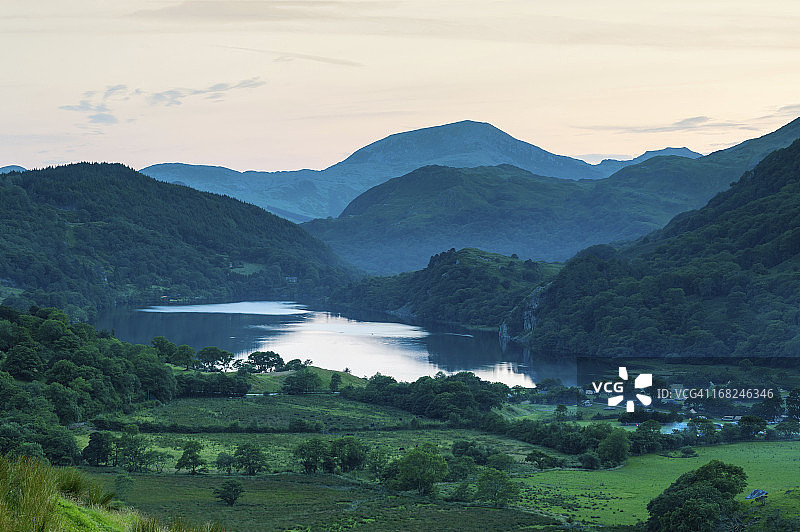 斯诺多尼亚国家公园的日落图片素材