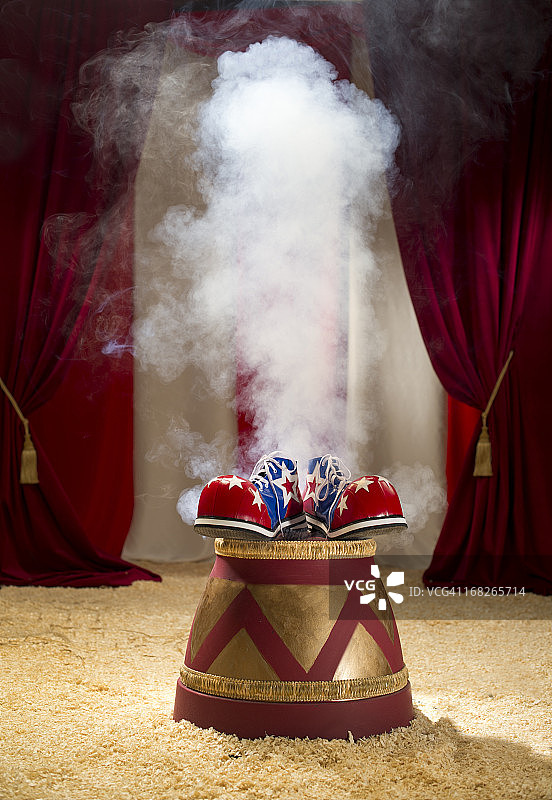 小丑消失图片素材