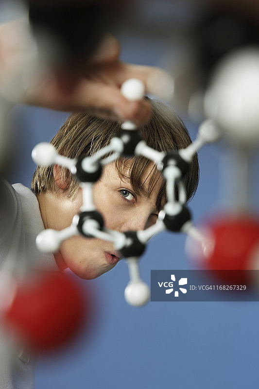 儿童与科学：分子模型工作室图片素材