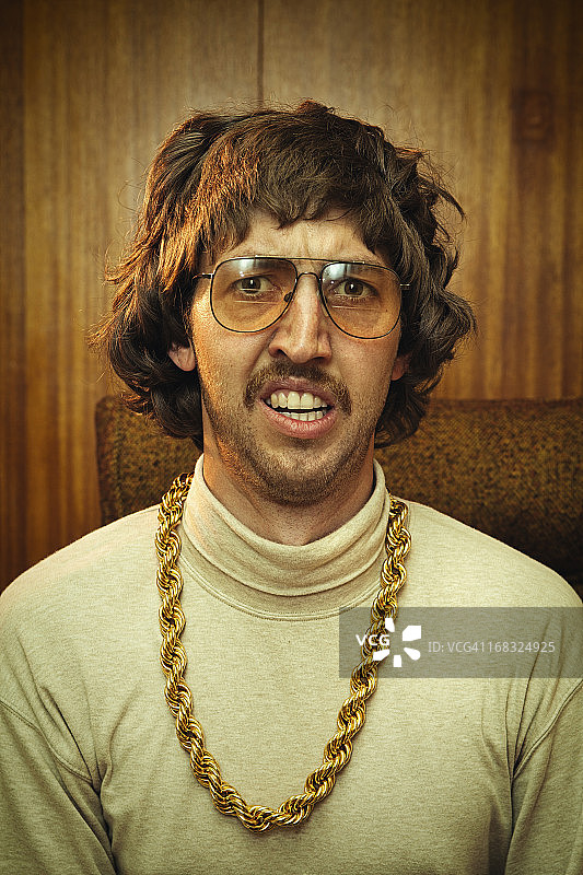 闪亮复古胡子男图片素材