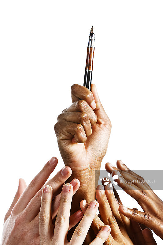 争相交流，许多手争夺笔图片素材