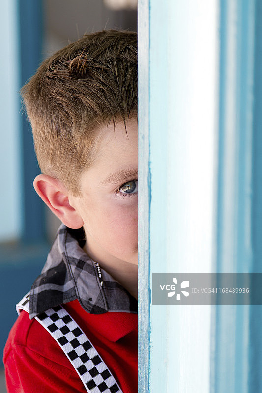 害怕的孩子图片素材