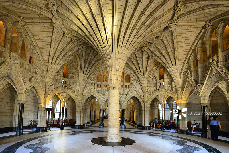 国会山和平塔门厅圆形大厅图片素材