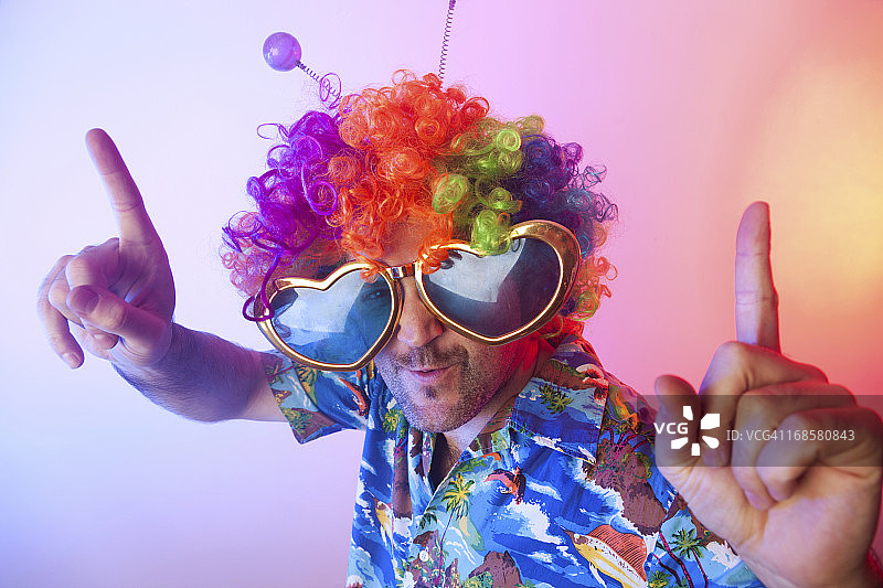 疯狂的聚会参与者图片素材